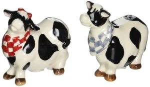 barn yard cow salt and pepper set