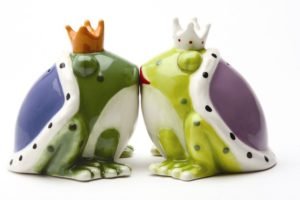 king and queen frogs